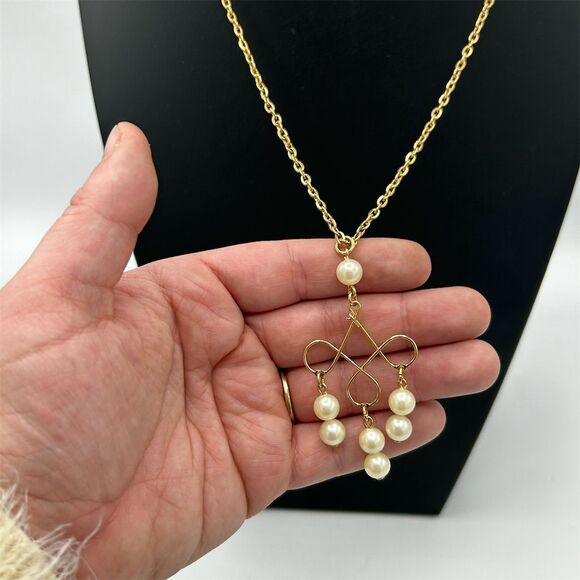 Vintage Avon Faux Pearl Dangle Pendant Necklace Gold-Tone - Picture 2 of 3